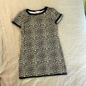 Stretchy leopard print T-shirt dress